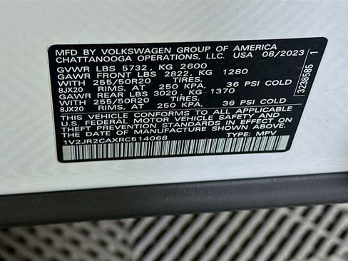 Used 2024 Volkswagen Atlas SE w/ Panoramic Sunroof Package image 12