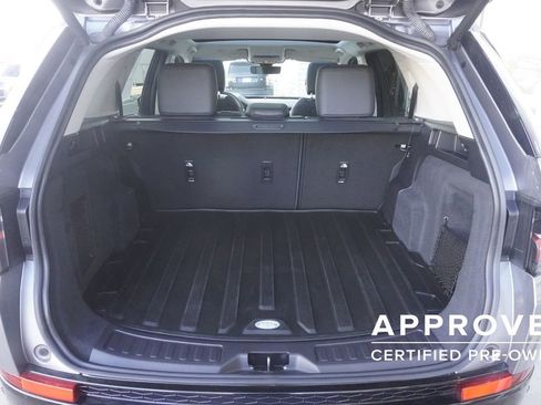 Used 2025 Land Rover Discovery Sport S image 31