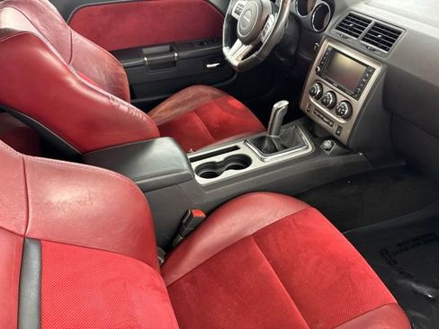 Used 2013 Dodge Challenger SRT8 w/ Harman Kardon Audio Group RWD image 25