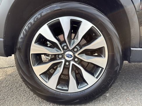 Used 2025 Subaru Outback Limited image 11