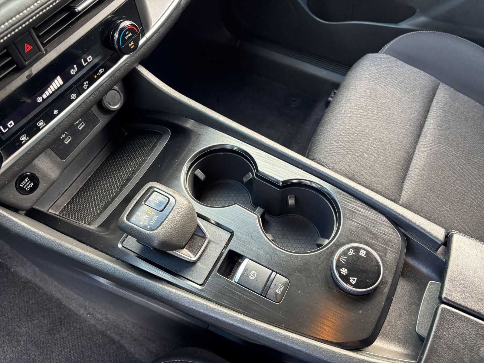 Used 2025 Nissan Rogue SV AWD/4WD image 42