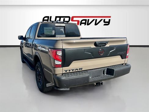 Used 2023 Nissan Titan PRO-4X w/ Pro-4x Convenience Package image 5