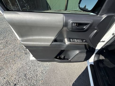 Used 2023 Toyota Tacoma SR5 RWD image 13