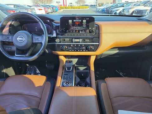 Certified 2023 Nissan Pathfinder Platinum image 9