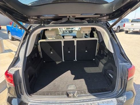 Used 2023 Mercedes-Benz GLB 250 4MATIC image 29