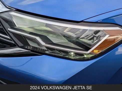 Used 2024 Volkswagen Jetta SE FWD image 12