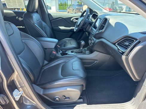 Used 2023 Jeep Cherokee Altitude Lux AWD/4WD image 8