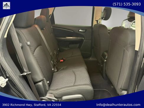 Used 2019 Dodge Journey SE w/ Blacktop Package FWD image 18