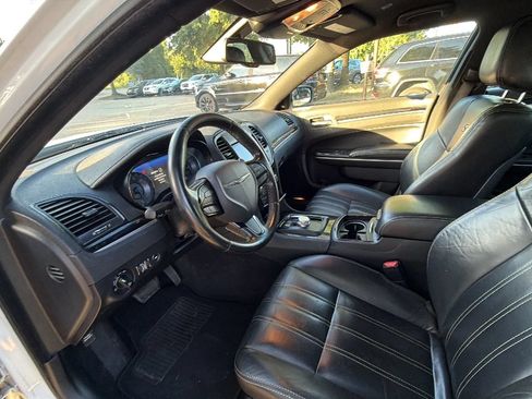 Used 2020 Chrysler 300 S RWD image 17