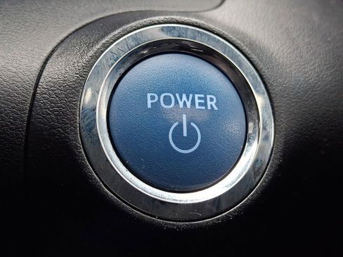 Used 2022 Toyota Avalon XLE w/ Moonroof Package image 23