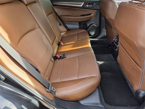 Used 2017 Subaru Outback 3.6R Touring image 14