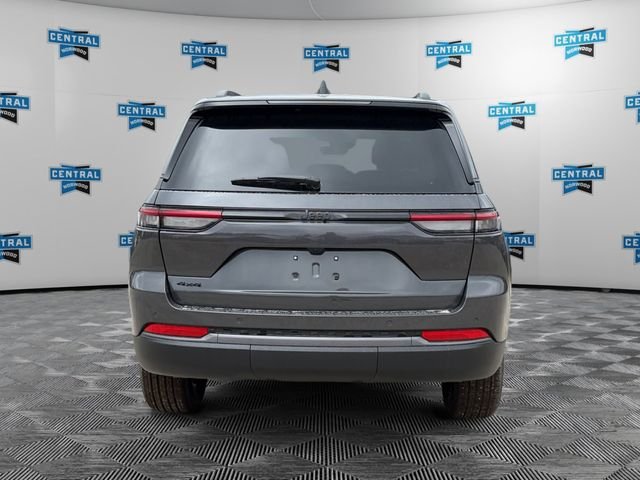 New 2026 Jeep Grand Cherokee Altitude AWD/4WD image 4