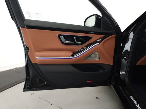 Certified 2024 Mercedes-Benz S 580 4MATIC Sedan image 5