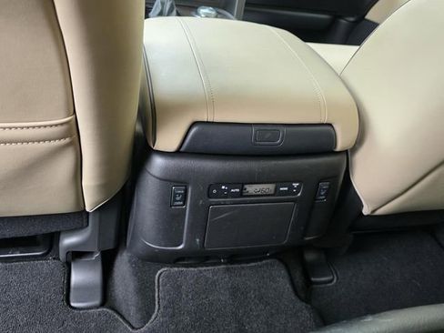 Used 2024 Nissan Armada Platinum w/ Captain's Chairs Package AWD/4WD image 12