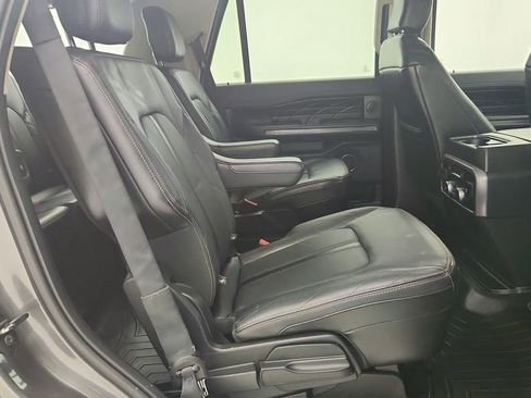Used 2019 Ford Expedition Platinum image 36