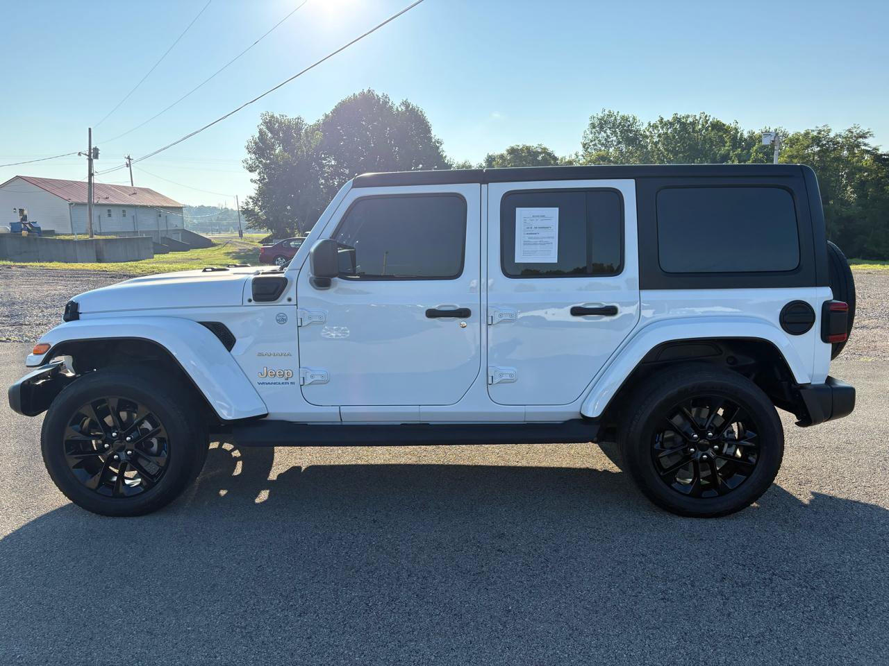 Used 2023 Jeep Wrangler Unlimited Sahara w/ Cold Weather Group AWD/4WD image 6