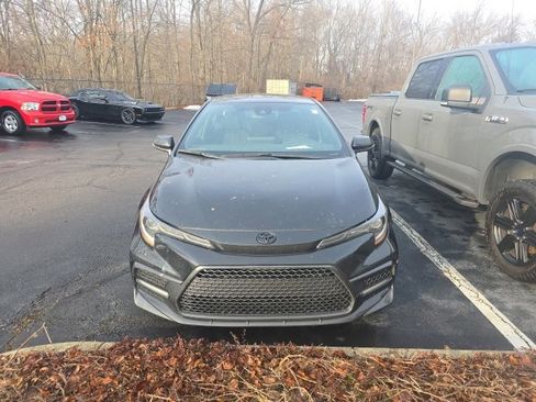 Used 2022 Toyota Corolla SE w/ Carpet Mat Package (TMS) image 3