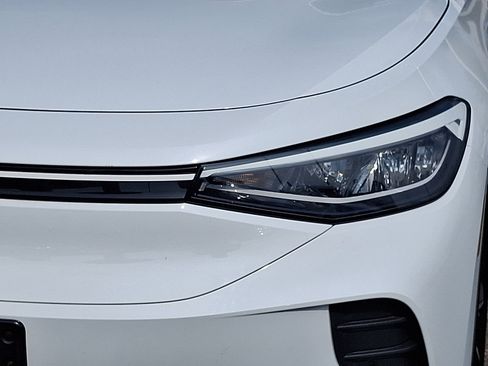 Used 2021 Volkswagen ID.4 Pro image 9