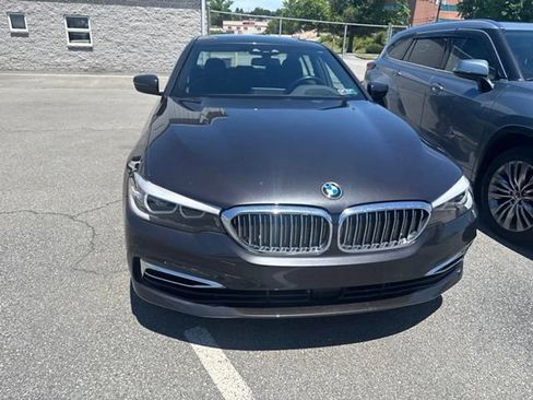 Used 2020 BMW 530i xDrive w/ Premium Package AWD/4WD image 3