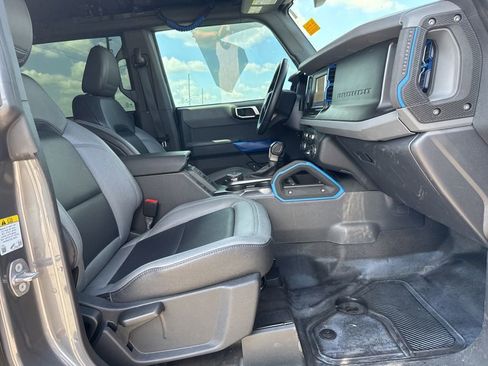 Used 2023 Ford Bronco Black Diamond AWD/4WD image 10