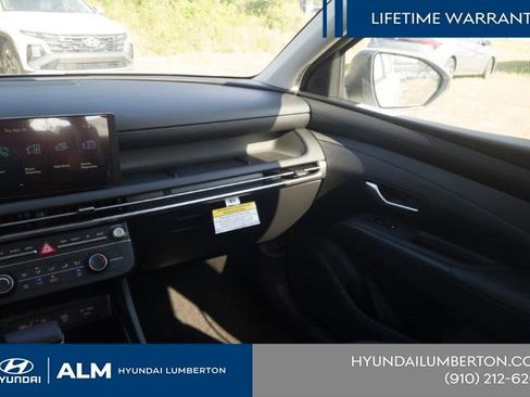 New 2026 Hyundai Tucson SE image 18