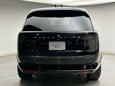 Used 2024 Land Rover Range Rover SE image 12