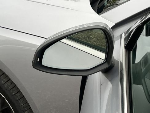 Used 2023 Audi A4 2.0T Premium w/ Convenience Package image 37