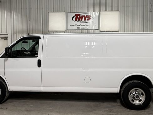 Used 2015 GMC Savana 2500 Extended image 13