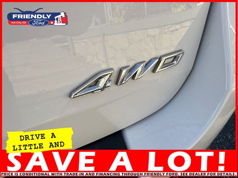 Used 2022 Ford Explorer XLT image 35