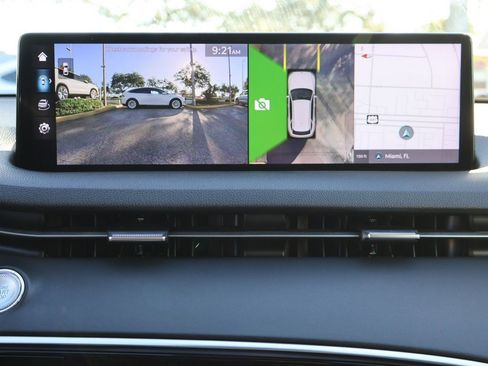 Used 2023 Genesis GV70 2.5T w/ Advanced Package image 60