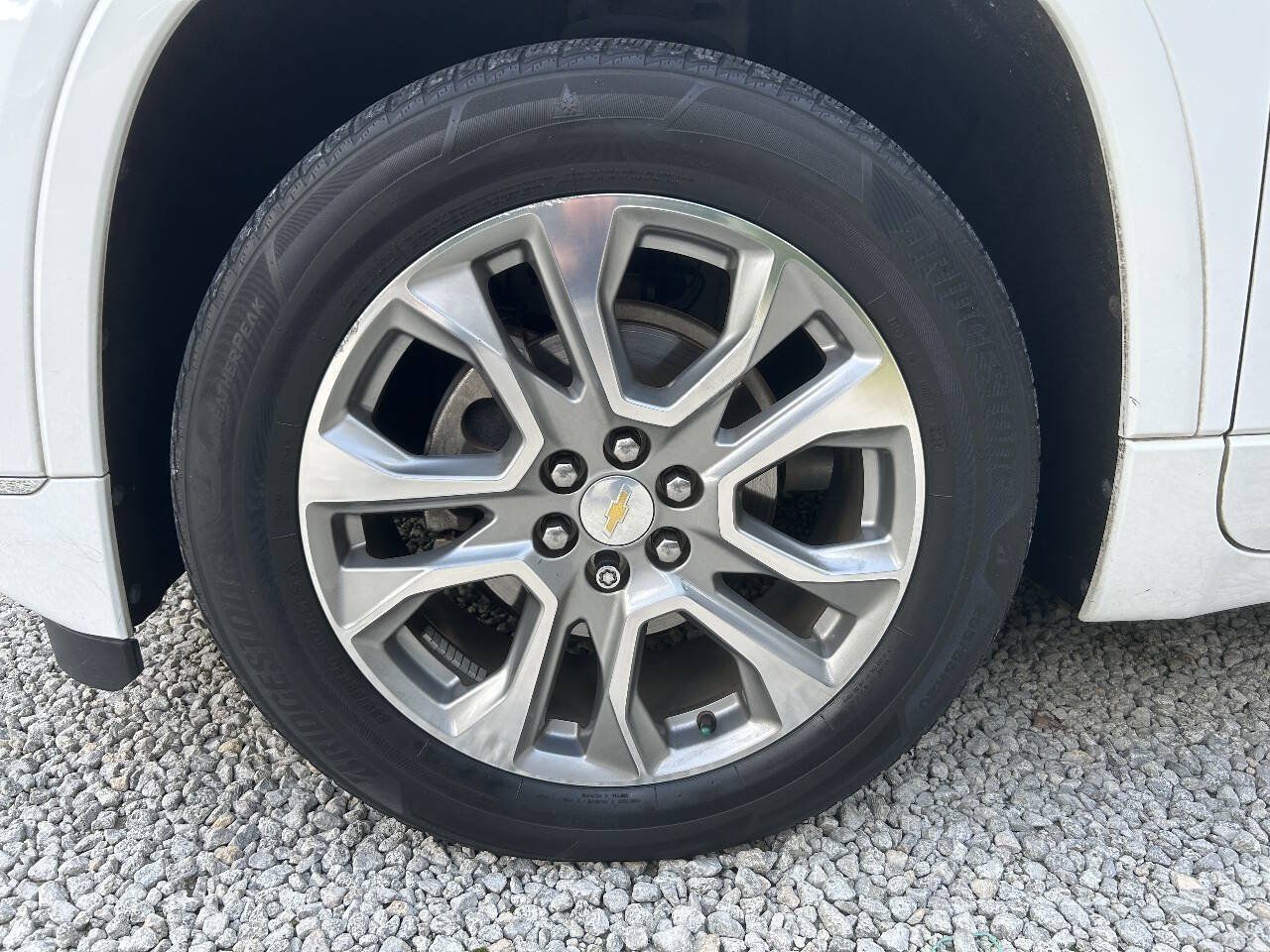 Used 2019 Chevrolet Traverse Premier w/ Driver Confidence II Package FWD image 9