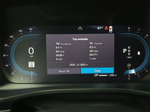 Used 2023 Volvo XC40 B5 Ultimate w/ Protection Package Premier image 22