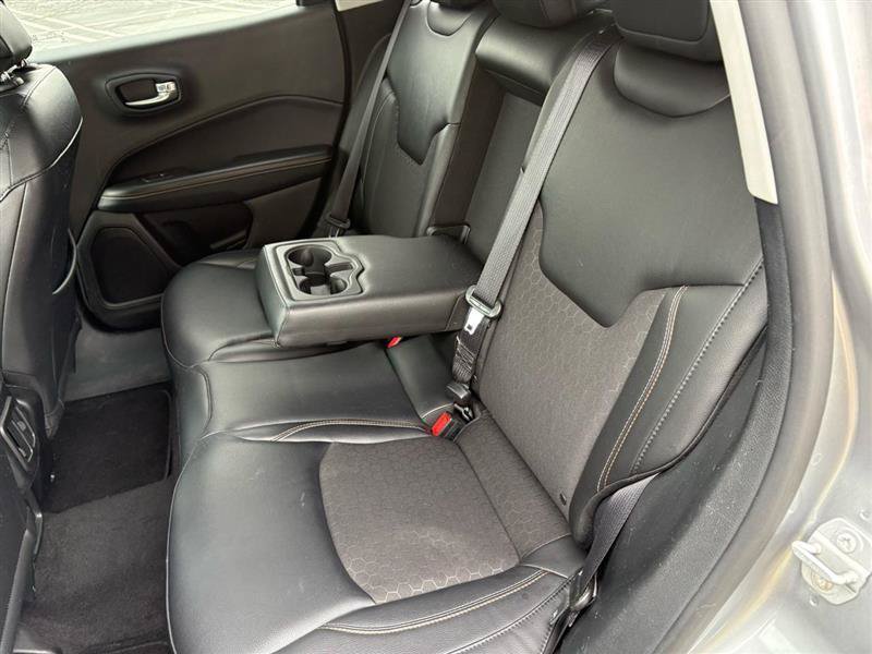 Used 2018 Jeep Compass Latitude w/ Popular Equipment Group FWD image 20