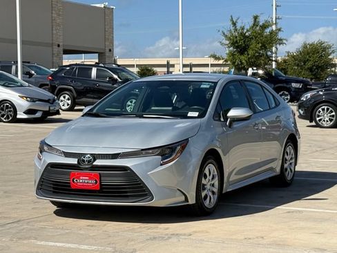 Used 2024 Toyota Corolla LE FWD image 11