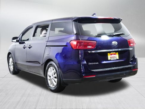 Used 2019 Kia Sedona LX FWD image 5