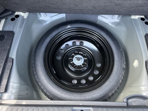 Used 2025 Subaru Legacy Premium AWD/4WD image 13