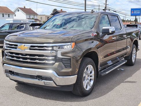 Used 2023 Chevrolet Silverado 1500 LTZ AWD/4WD image 9