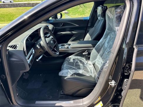 New 2025 Cadillac Lyriq Luxury image 8