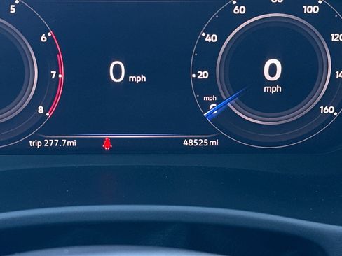 Used 2022 Volkswagen Atlas Cross Sport SE image 25