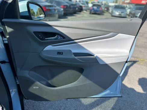 Used 2022 Chevrolet Bolt EUV Premier w/ Sun & Sound Package FWD image 21