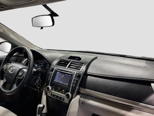 Used 2013 Toyota Camry LE FWD image 22