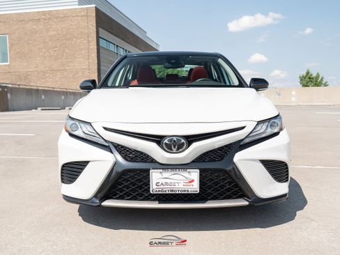 Used 2019 Toyota Camry XSE w/ Carpet Mat Package FWD image 2