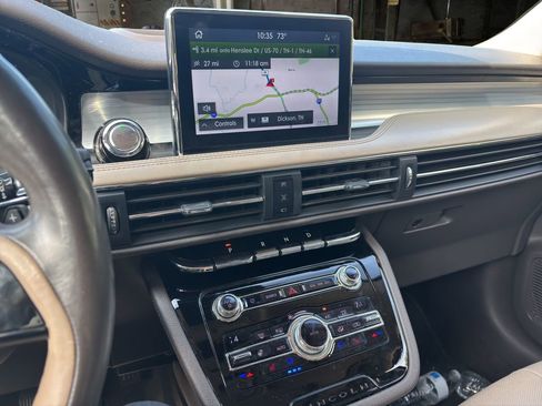 Used 2020 Lincoln Corsair FWD w/ Premium Package image 24