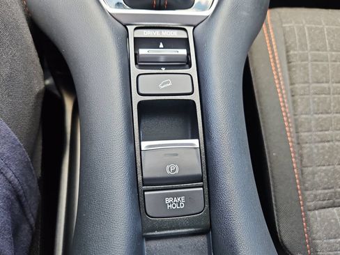 Certified 2025 Honda HR-V Sport image 16
