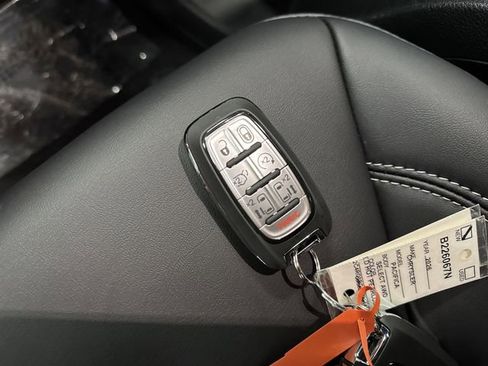 New 2026 Chrysler Pacifica Select image 27