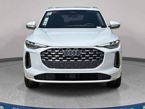 Certified 2025 Audi Q5 2.0T Premium Plus w/ Premium Plus image 2