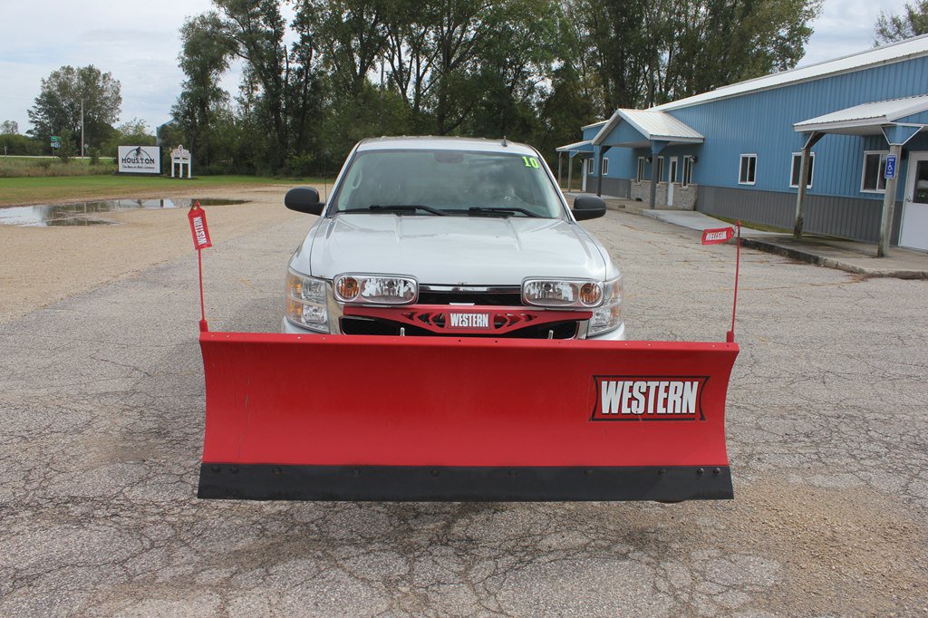 Used 2010 Chevrolet Silverado 1500 LT w/ Power Pack Plus AWD/4WD image 2