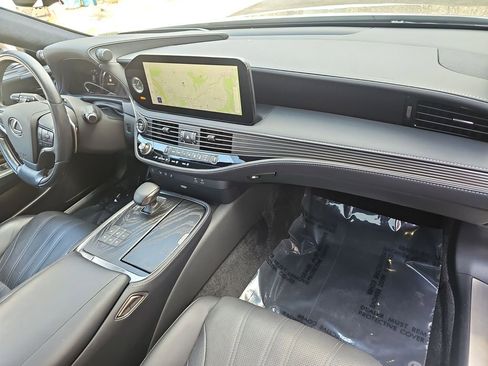 Used 2023 Lexus LS 500h AWD w/ Luxury Package image 20