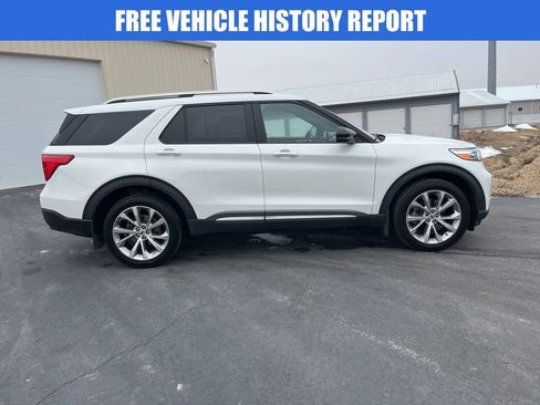 Used 2021 Ford Explorer Platinum image 3