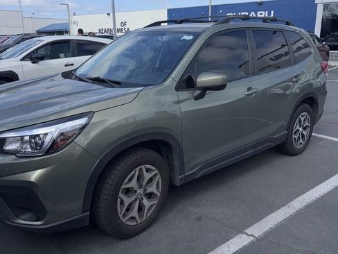 Used 2020 Subaru Forester Premium AWD/4WD image 2